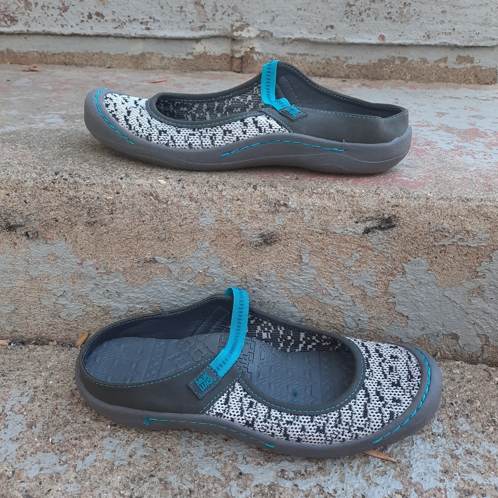 Muk Luks Justine clogs shoes size 8